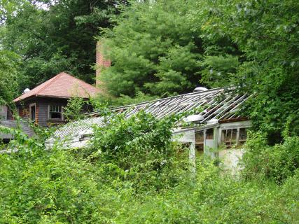 The main house and dining hall